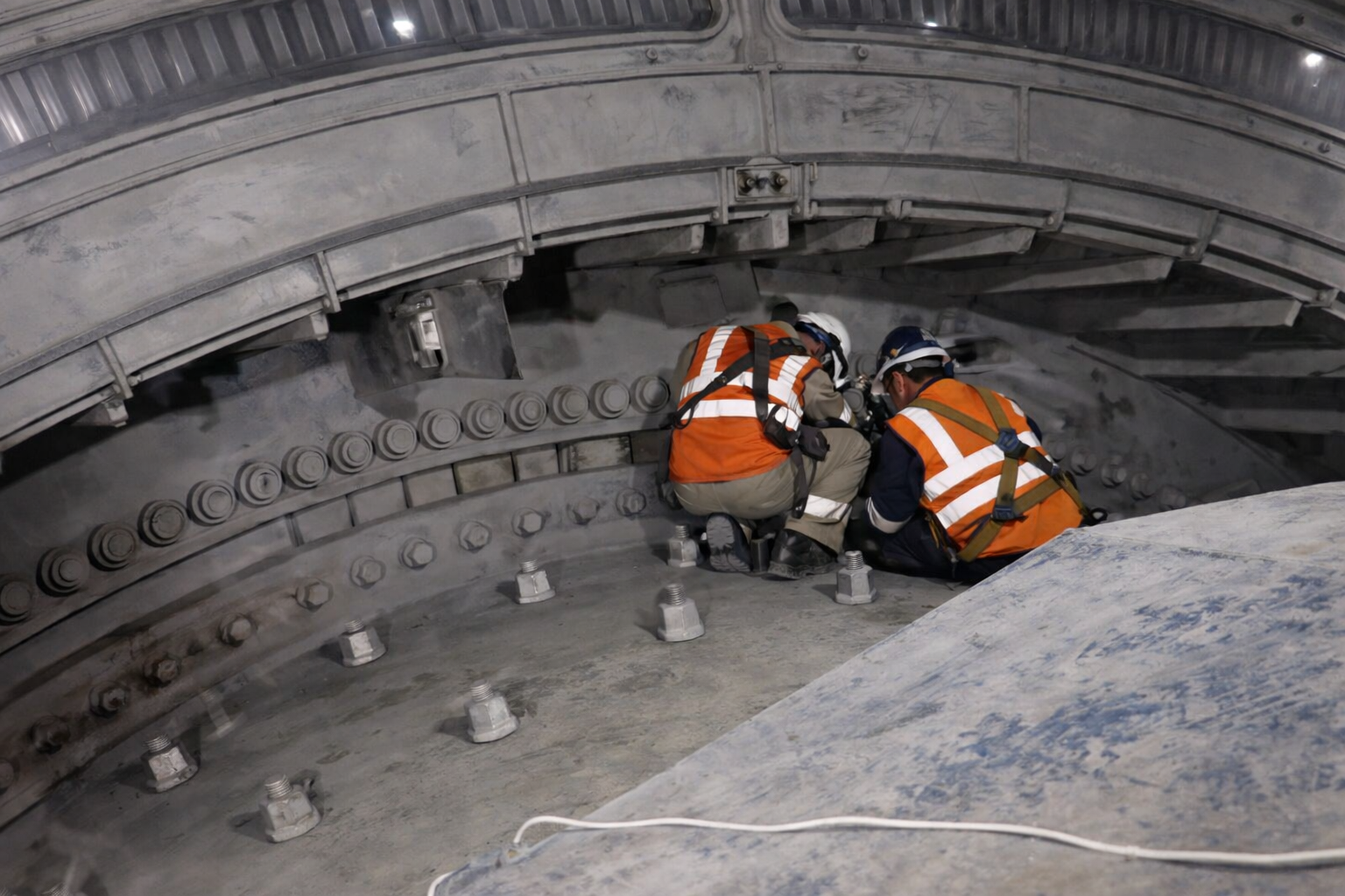 Instalación de Strain Gauges en molinos